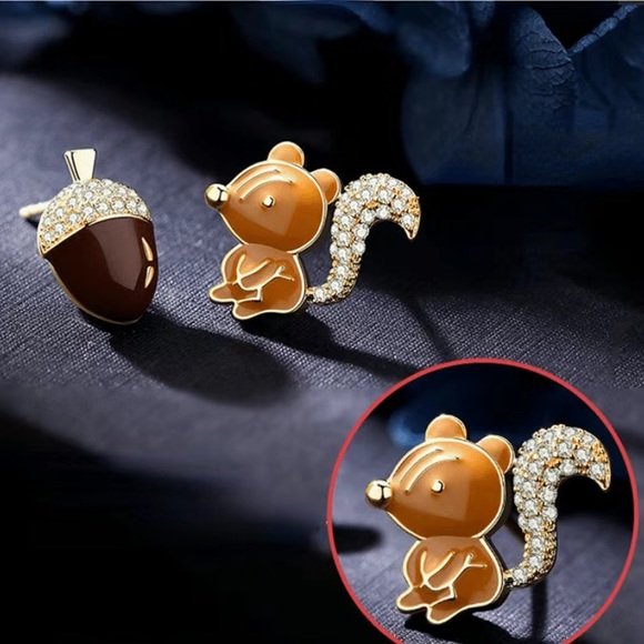 Little Squirrel And Acorn Stud Earrings - Picture 2 of 4
